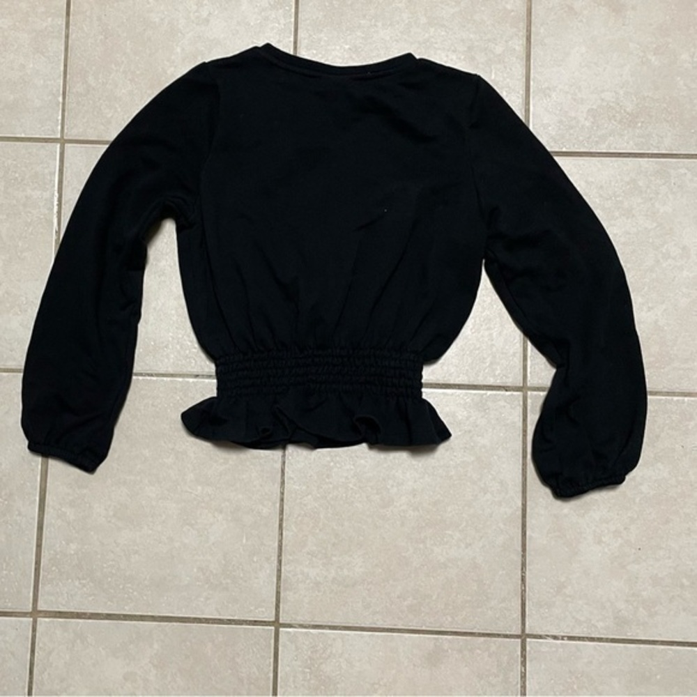 Who What Wear
Black Long Sleeve Smocked Peplum Pullover